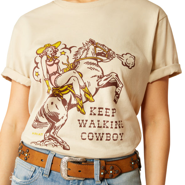 Playera Ariat Keep Walkin' Cowboy